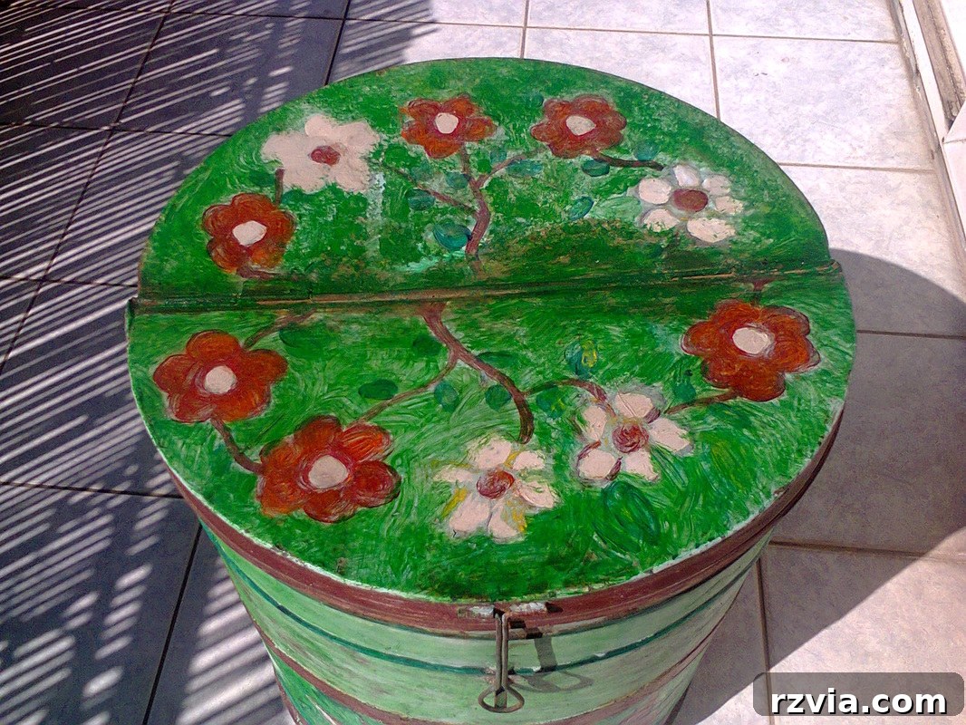 Floral design on the top of the barrel