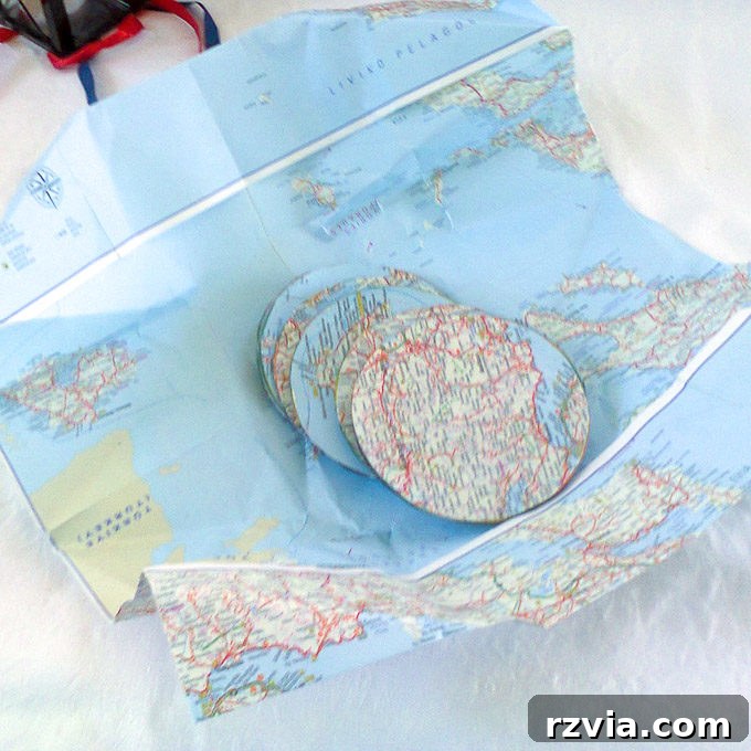 Haritalardan Geri Dönüşüm Bardak Altlığı: Kolay Hediye Önerisi 2 Personalized Father's Day Coasters: Upcycled mousepads transformed with meaningful travel maps, a unique decoupage craft. www.theboondocksblog.com