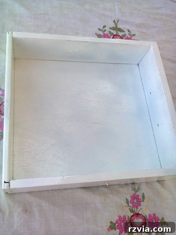 Painting the drawer, Pieces of a table, www.theboondocksblog.com