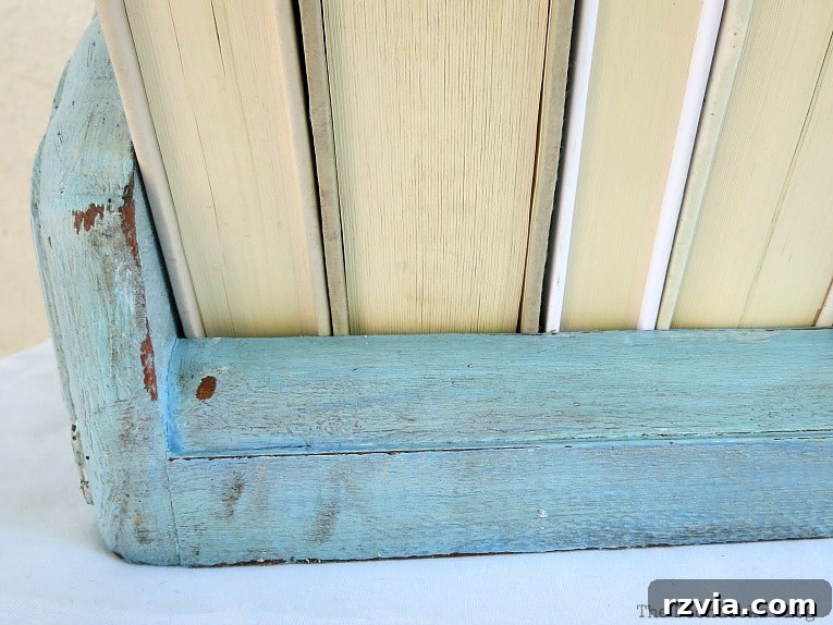 corner closeup of the distressing