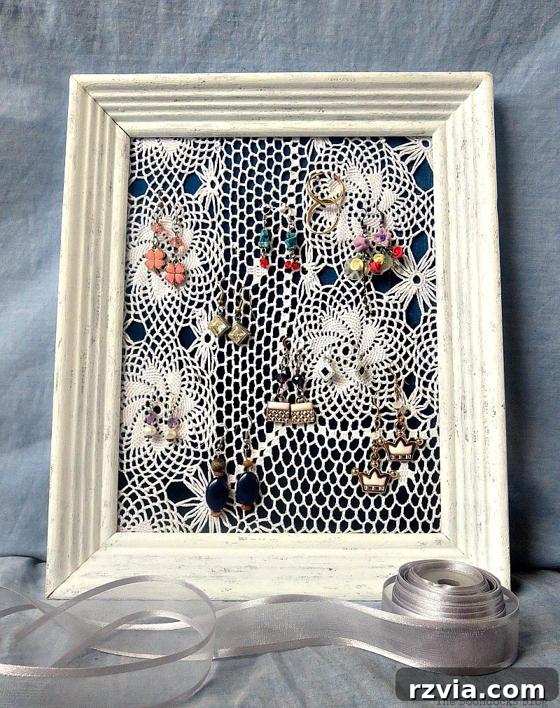 Creative DIY Presents Mom Will Adore 5 Elegant handmade earring organizer, a practical and thoughtful DIY gift for mothers who love jewelry.