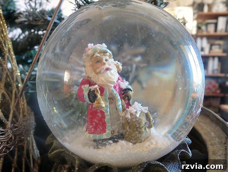 Santa Claus in a globe, representing Christmas Traditions in Greece
