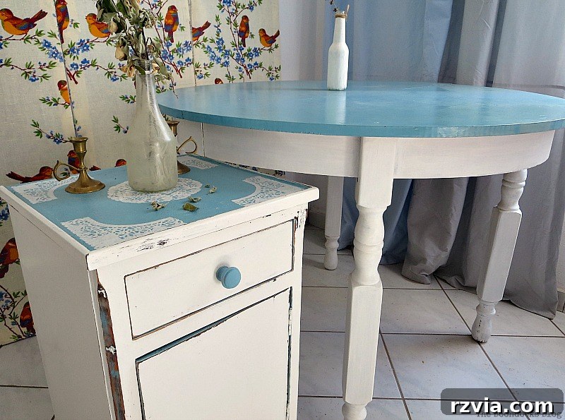 Side by Side: The Doily Top Side Table and Greek Beach Table Displaying Different Finishes | www.theboondocksblog.com