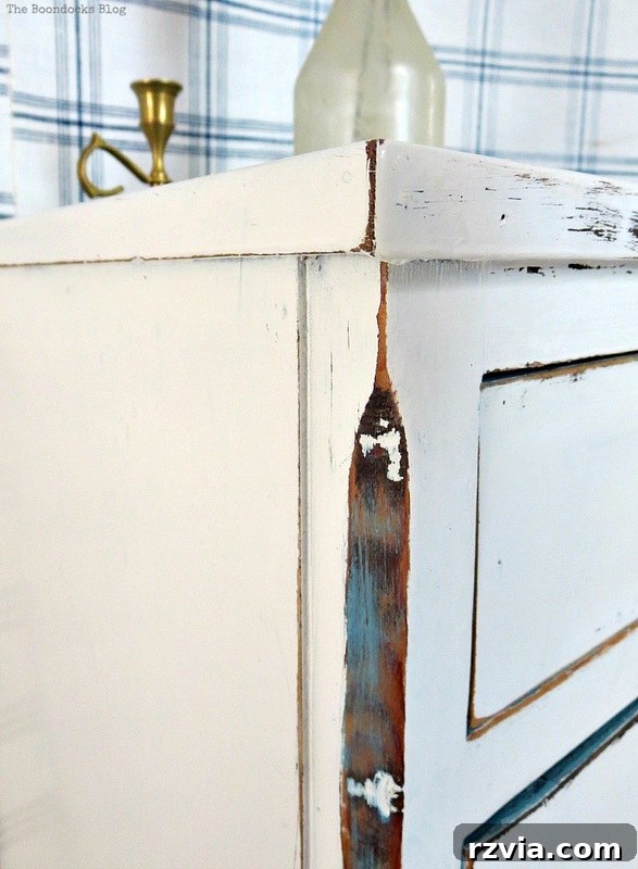 Close-up: Detail of the Blue Painted Indentation on the Side Table | www.theboondocksblog.com