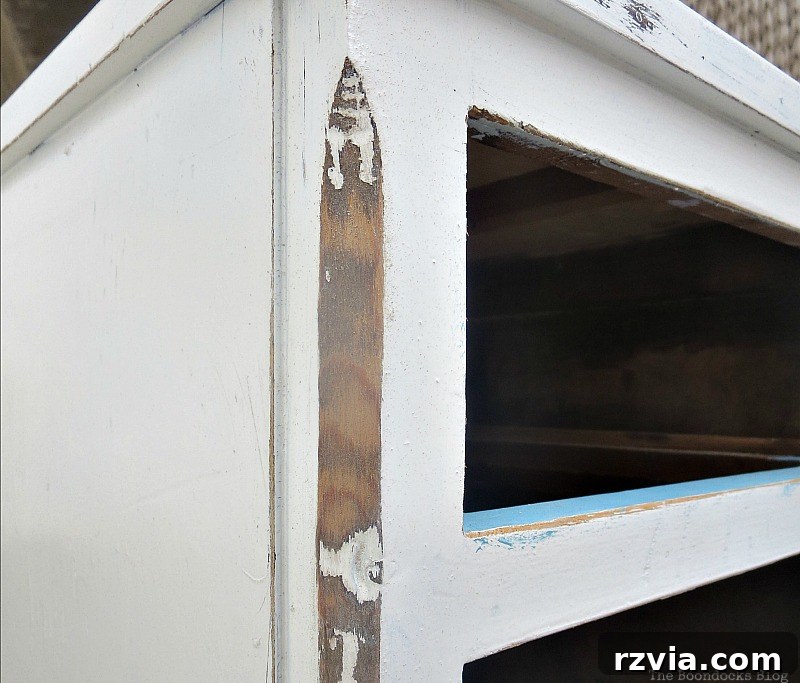 Distressing the Details: Highlighting Side Indentations for Vintage Charm | www.theboondocksblog.com
