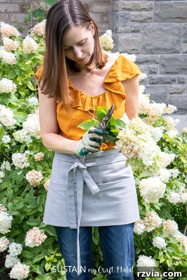 20 Heartfelt DIY Mother's Day Gifts She'll Treasure 15 DIY Half Apron for Sewing or Gardening, a practical Mother's Day gift