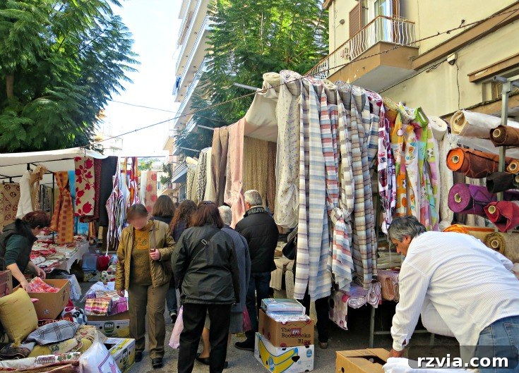 Fabric vendors, the People's Market - www.theboondocksblog.com